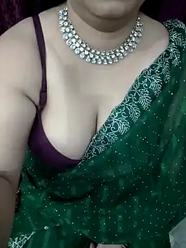 janvi_100's cam snapshot