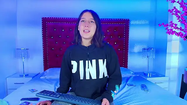 Lili_scott's cam snapshot