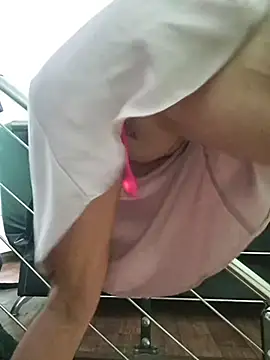 KiraXTender live sex cam