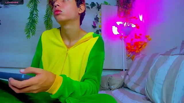 Twinkk_Guy live sex cam