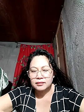 Everleigh_mom's cam snapshot