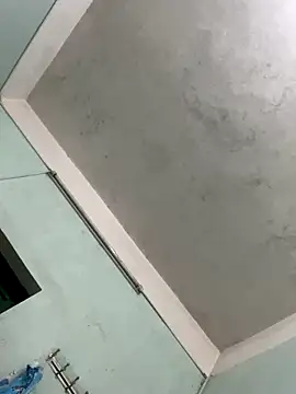 qinejr37's cam snapshot