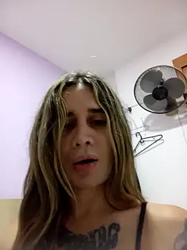 NaughtyBarbie19 live sex cam