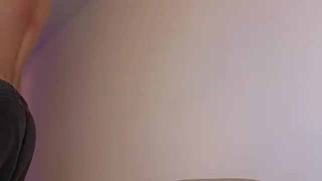 SultryAndrewww live sex cam