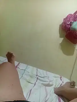 Ravena2290 live sex cam