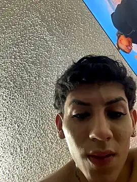 SiaraRealist live sex cam