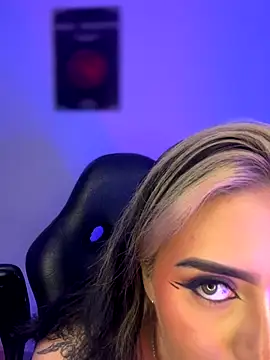 VeloraVyxen_'s cam snapshot