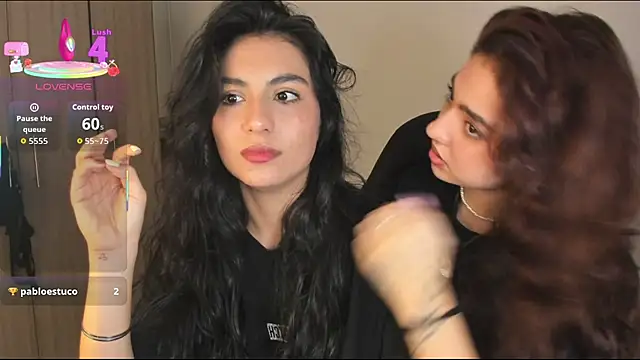 Dahian-peach's Stripchat show and profile