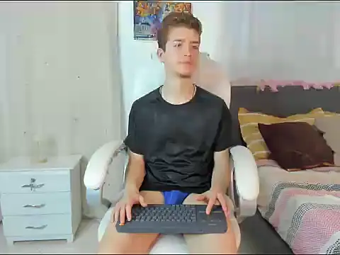 ThiagooJames's cam snapshot