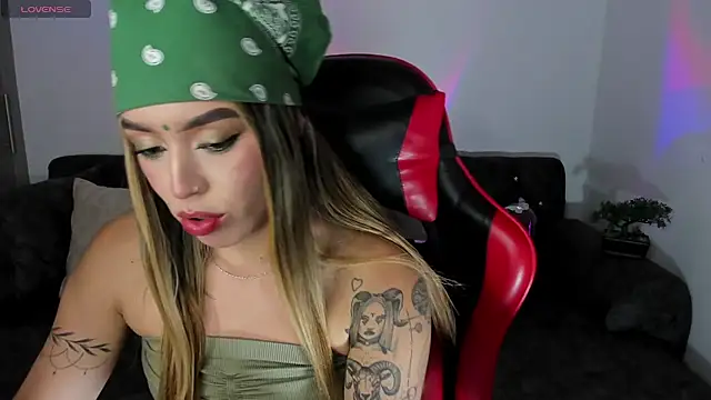 zoee_jackson live sex cam