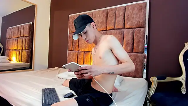 Sebastian_Reed's cam snapshot