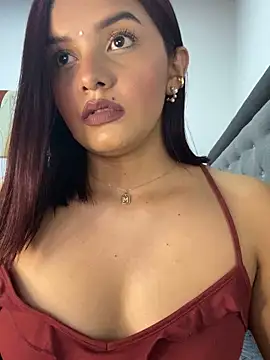 Melanyprada live sex cam
