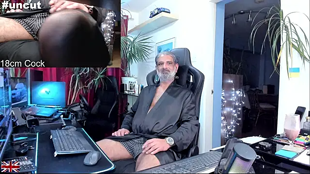 OnlineBossUK live sex cam