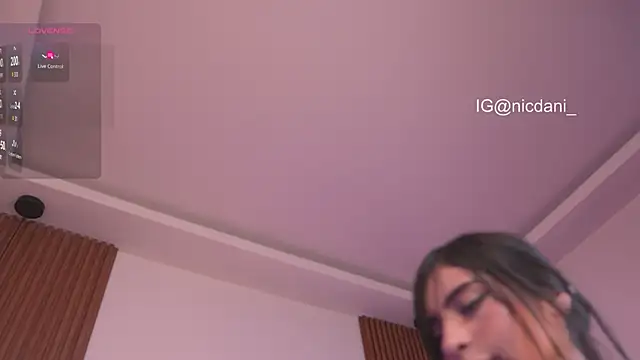 nicdani_1 live sex cam