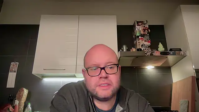 theitalianbear live sex cam