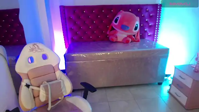 Keendall_m's cam snapshot