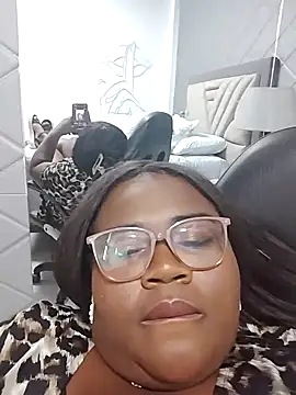 Britanny-Jhonsons live sex cam