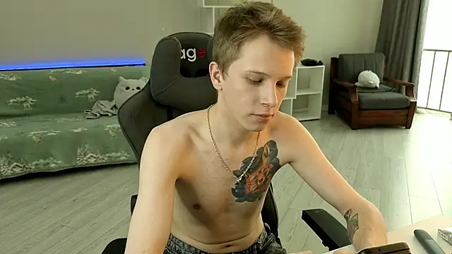 arlekincrop's cam snapshot