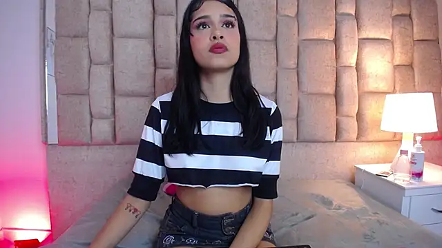 Mia_dulc44's cam snapshot