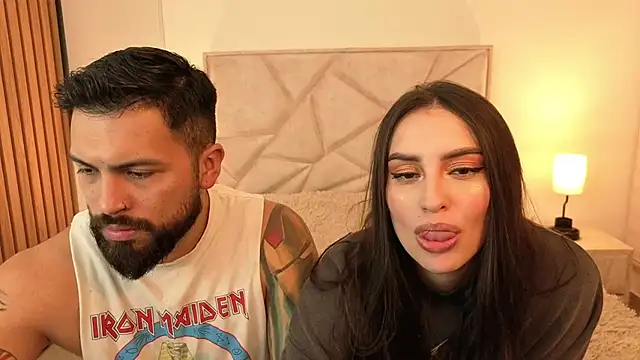 teseo_and_afroditha_'s cam snapshot