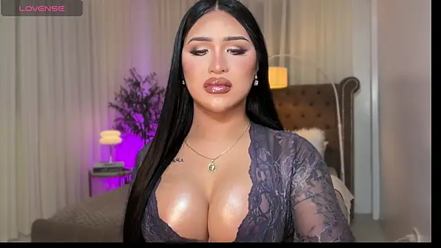 Your_Majesty_Tyra live sex cam