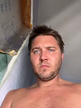 Brando2585 live sex cam