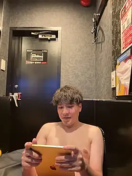 yuuki8910 live sex cam