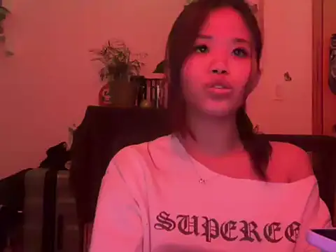 tinydaisy21's cam snapshot