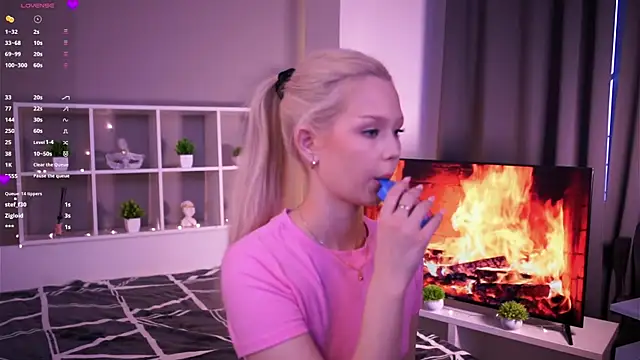 KaryTasch live sex cam