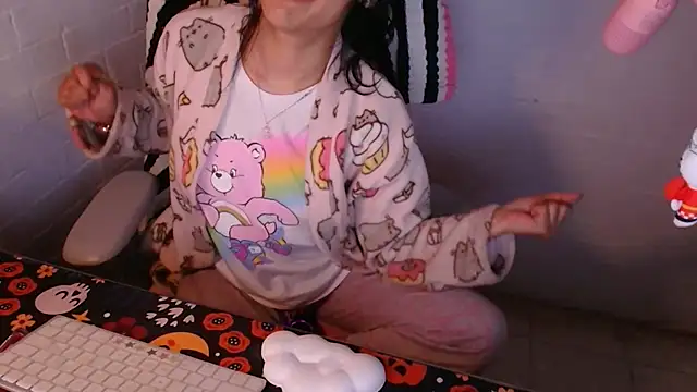 kaithra live sex cam