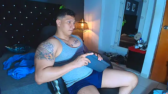 ethan_dalton_'s cam snapshot