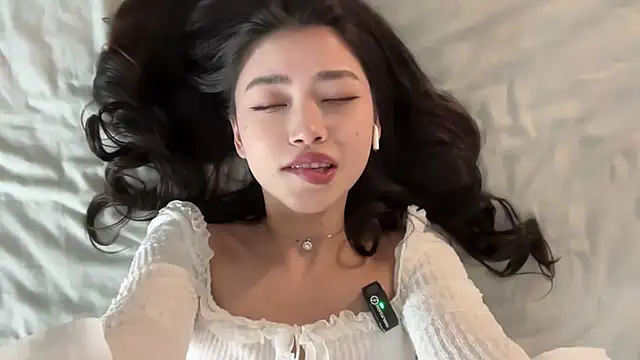 yourlittlesunrise_ live sex cam