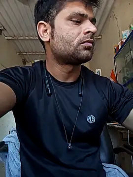 Priynkarani's cam snapshot