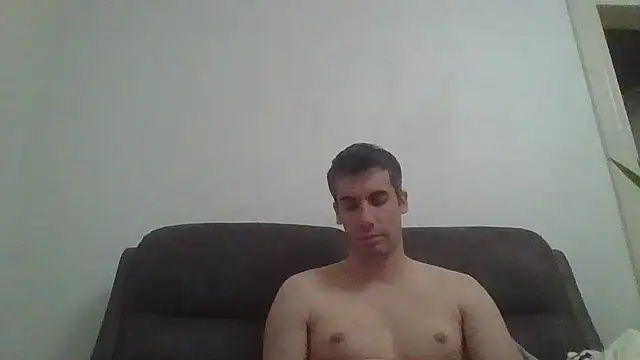 JulioIsHere4you's cam snapshot