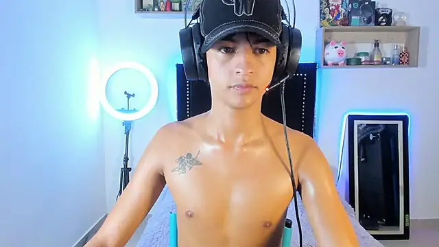 Alejo_Desire's cam snapshot