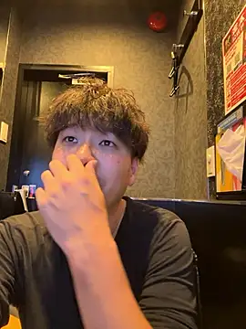 yuuki8910 live sex cam