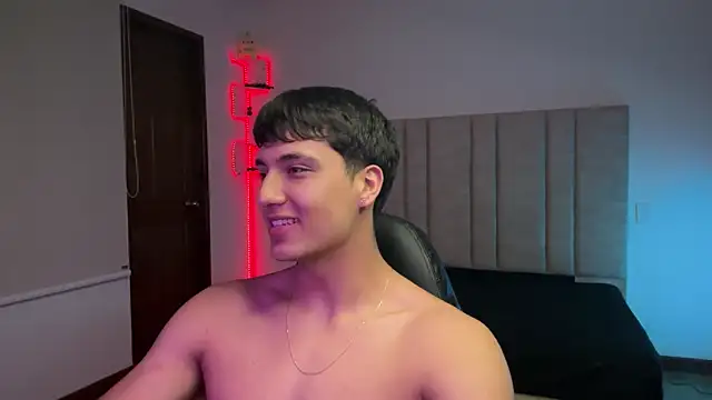 CHRIS_MORGAN1's cam snapshot