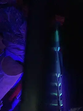 gurlnips live sex cam