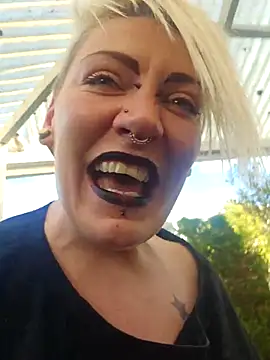 PinkTheHawk live sex cam