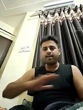 ITZ_GURU live sex cam