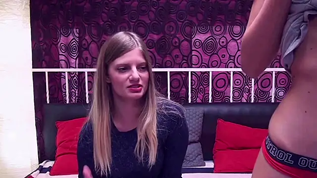 BlondeWitches live sex cam