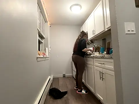 Snowbunnycake_131 live sex cam