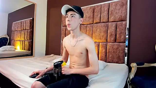 Sebastian_Reed live sex cam