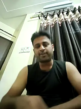 ITZ_GURU live sex cam