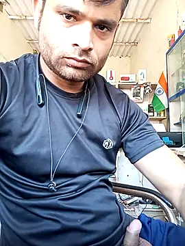 Priynkarani live sex cam