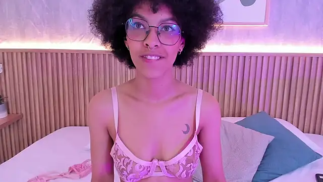 sophie_rojas live sex cam