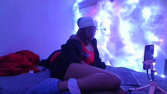 Opal_Rainbow's cam snapshot