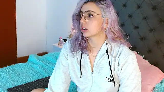 Thea_Aphros_'s cam snapshot