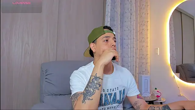 alejandro_calderon1's cam snapshot