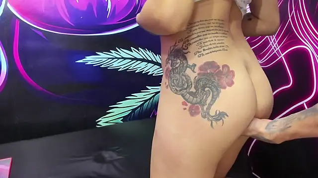 hot-threesome live sex cam